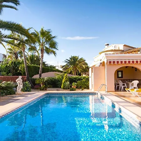 Jose - Three Bedroom With Private Pool - By Villamar Villa