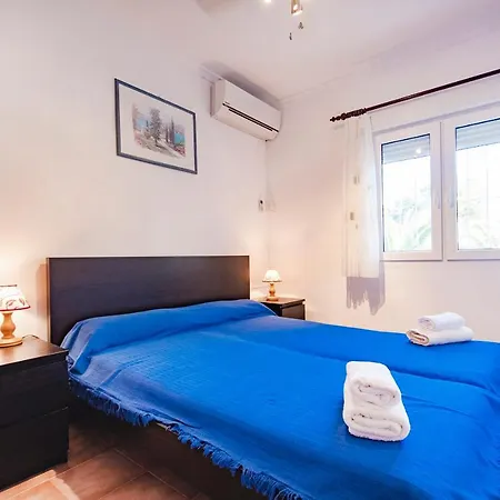 Jose - Three Bedroom With Private Pool - By Villamar Villa *